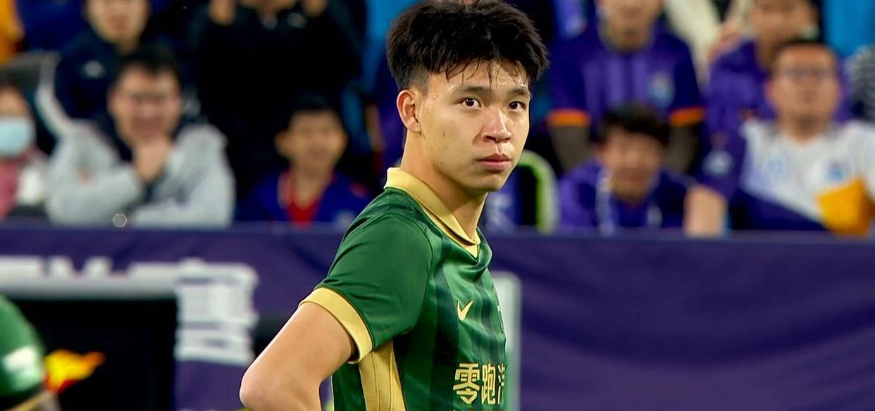 湖南队球员表现抢眼,赢得观众喝彩 湖南队球员表现抢眼,赢得观众喝彩