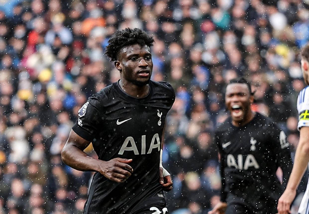 热刺中场表现抢眼，帮助球队取得胜利